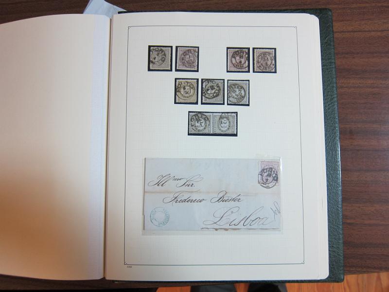 0014 (49).jpg -     Lote:    14      Marcofilia      Lotes Especiais       Descrição:      Portugal.   Colecção montada em dois álbuns com estudo especializado das marcas de duplo círculo e circulares do Porto, com selos de diversas emissões e cartas. Lote a ver.        Lote       Valor Base:     &euro; 1.500,00     Valor Venda:     &euro; 1.500,00     